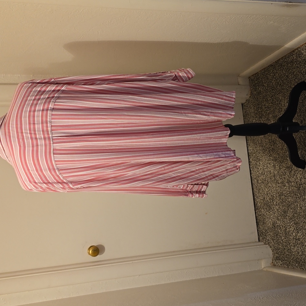 EUC TORRID Pink and White Striped Button-Up Shirt SZ 5 Or 5X Long Sleeve - Picture 2 of 7